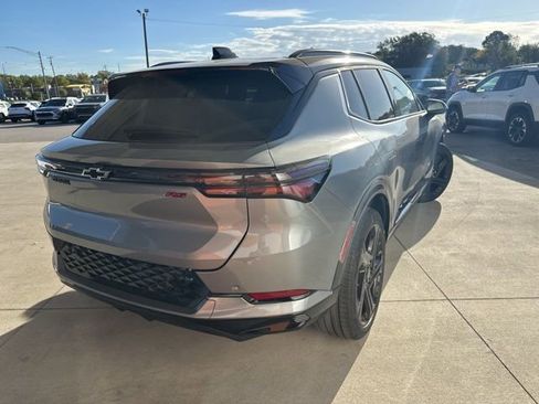 New 2026 Chevrolet Equinox EV RS image 7