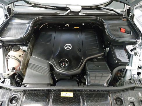 Used 2024 Mercedes-Benz GLS 450 4MATIC image 47
