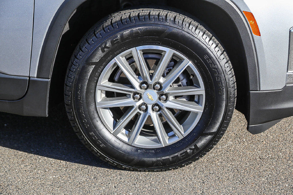 Certified 2023 Chevrolet Traverse LT FWD image 24