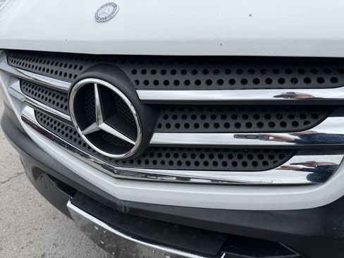 Used 2014 Mercedes-Benz Sprinter 3500 image 30