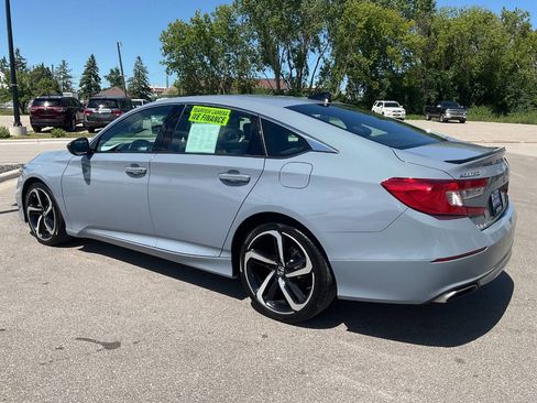 Used 2022 Honda Accord Sport image 4