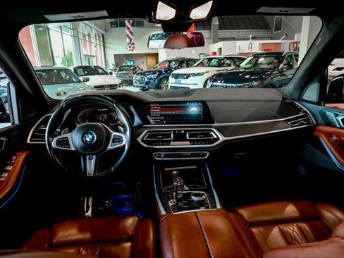 Used 2021 BMW X7 M50i w/ Executive Package image 36