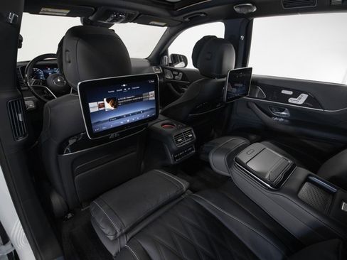 Used 2026 Mercedes-Benz Maybach GLS 600 image 6