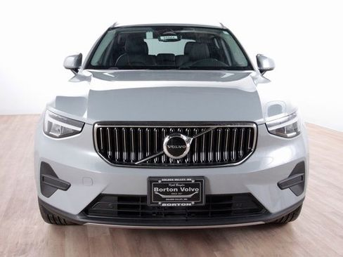 Certified 2025 Volvo XC40 B5 Core w/ Protection Package Premier image 2