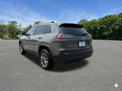 Used 2019 Jeep Cherokee Latitude Plus w/ Cold Weather Group AWD/4WD image 6