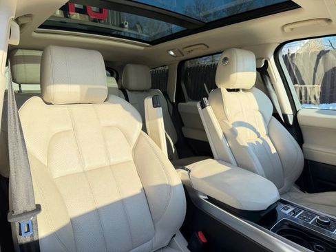 Used 2017 Land Rover Range Rover Sport HSE image 31