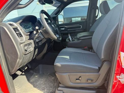 Used 2024 RAM 2500 Big Horn w/ Snow Chief Group AWD/4WD image 4