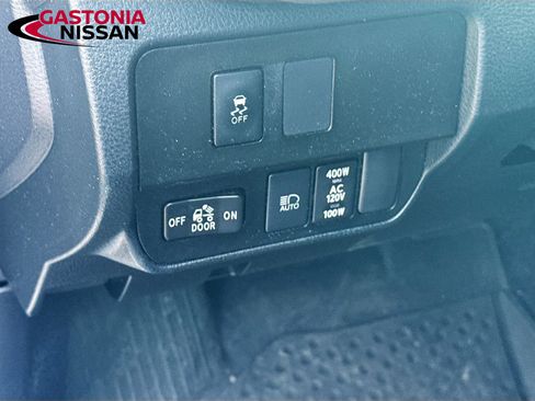 Used 2022 Toyota Tacoma TRD Off-Road w/ Technology Package AWD/4WD image 13