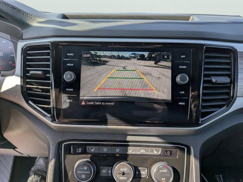 Certified 2023 Volkswagen Atlas Cross Sport SE FWD image 22