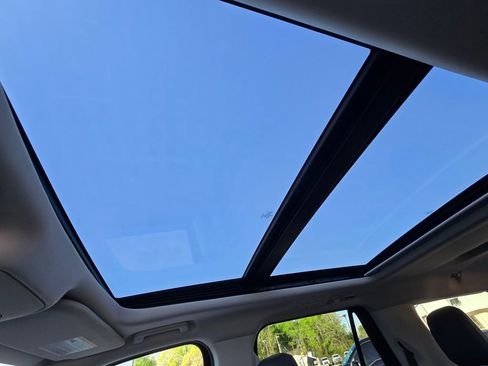 Used 2025 Ford Expedition Max Active image 30