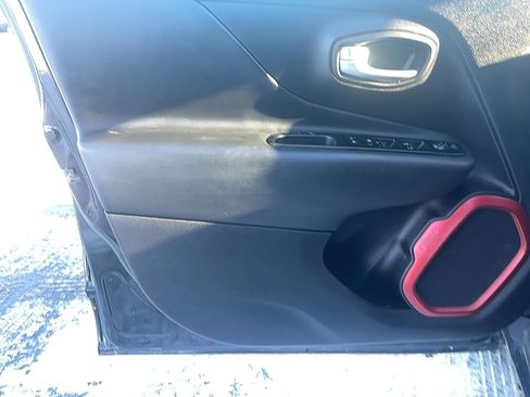 Used 2020 Jeep Renegade Trailhawk w/ Cold Weather Group image 11