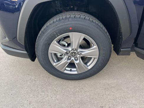 New 2025 Toyota RAV4 XLE image 27