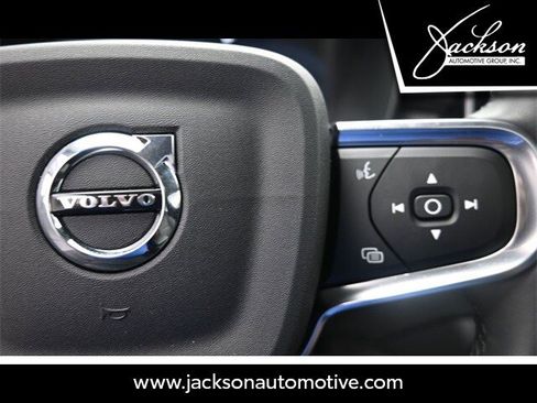 Certified 2025 Volvo XC40 B5 Core w/ Protection Package Premier image 14