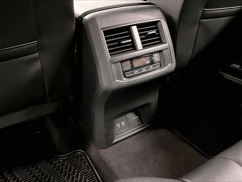 Used 2023 Volkswagen Atlas SE AWD/4WD image 37