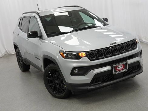 New 2026 Jeep Compass Latitude image 8