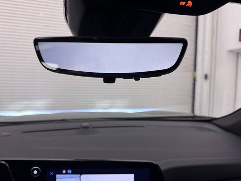 New 2026 Chevrolet Equinox LT w/ Convenience Package II FWD image 26