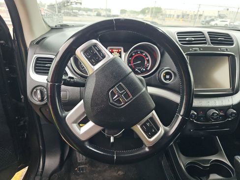 Used 2019 Dodge Journey SE FWD image 13