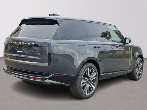 New 2025 Land Rover Range Rover SE image 3