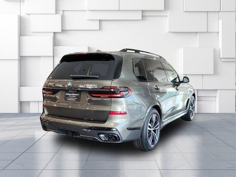 Used 2025 BMW X7 M60i AWD/4WD image 3