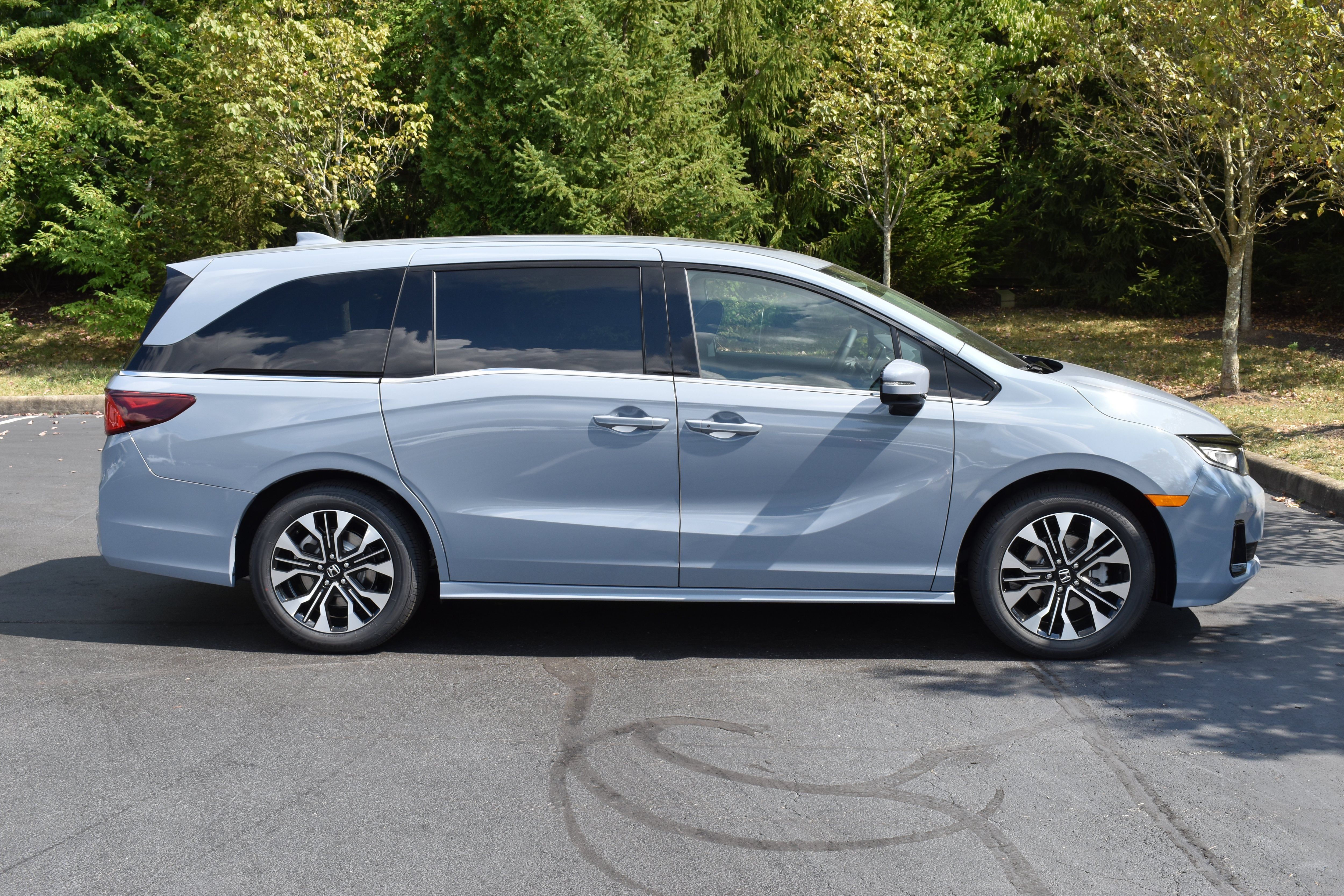New 2027 Honda Odyssey Elite image 9
