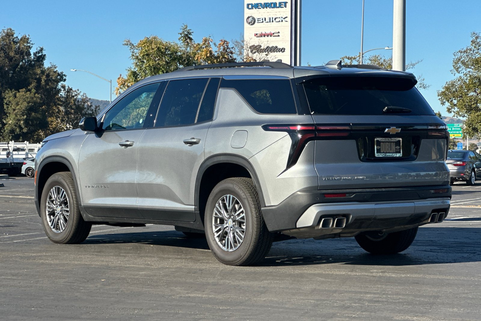 Used 2026 Chevrolet Traverse LT AWD/4WD image 6