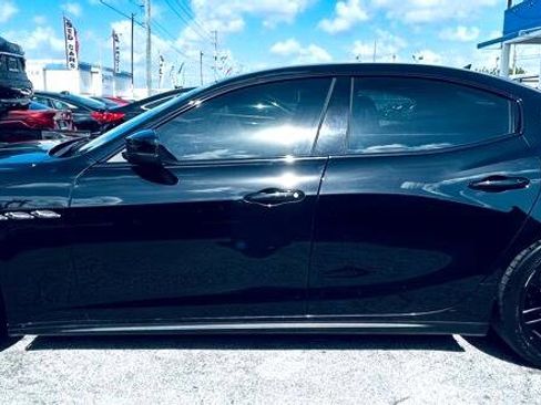 Used 2017 Maserati Ghibli w/ Sport Package image 2