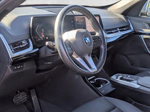 Used 2025 BMW X1 xDrive28i image 2