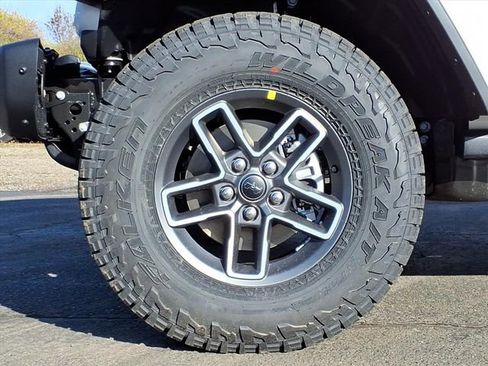 New 2026 Jeep Gladiator Mojave image 10