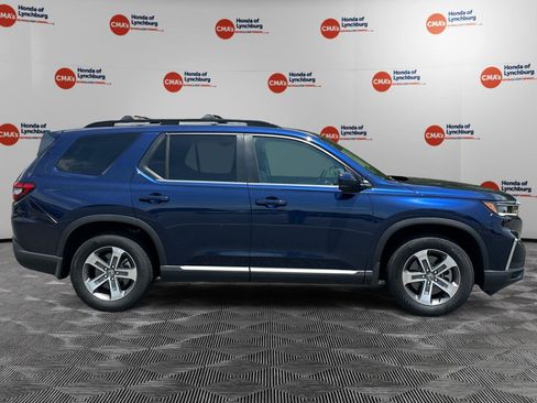 Used 2025 Honda Pilot EX-L image 6