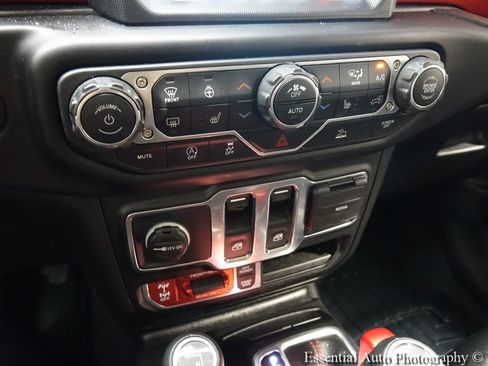 Used 2021 Jeep Wrangler Rubicon AWD/4WD image 17