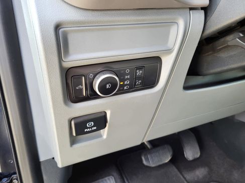 Used 2023 Ford F150 XLT image 17