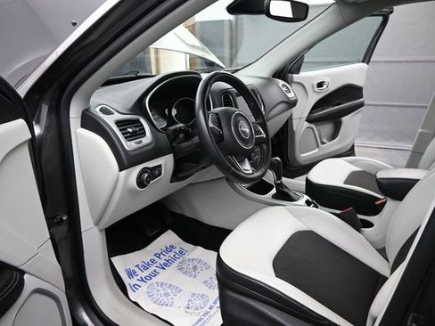 Used 2021 Jeep Compass Latitude w/ Convenience Group FWD image 9