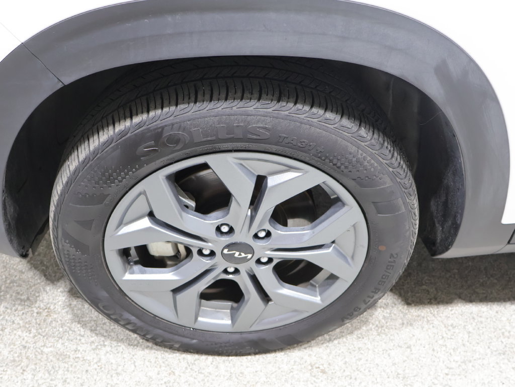 Used 2026 Kia Seltos LX AWD/4WD image 9