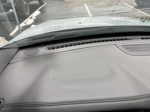 Used 2025 Jeep Compass Limited image 35