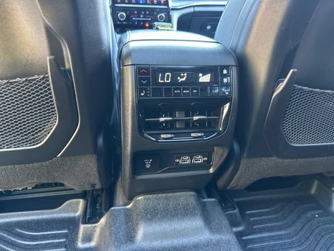 Used 2021 Jeep Grand Cherokee L Overland image 29