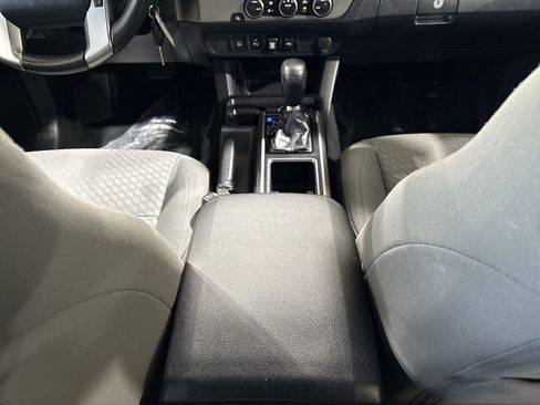 Certified 2021 Toyota Tacoma SR5 RWD image 22