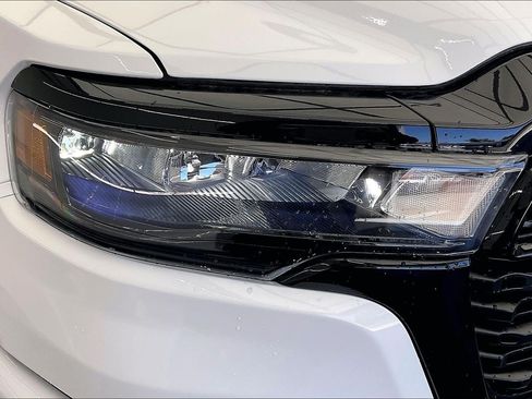 New 2026 RAM 1500 Express AWD/4WD image 15