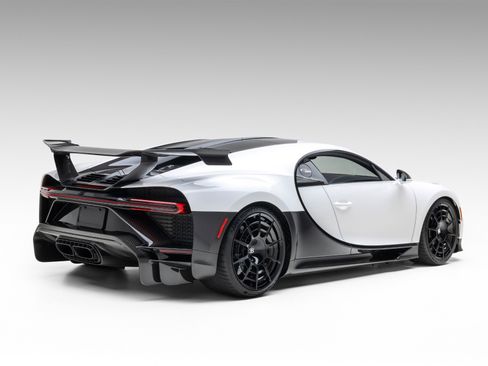 Used 2021 Bugatti Chiron Pur Sport image 81