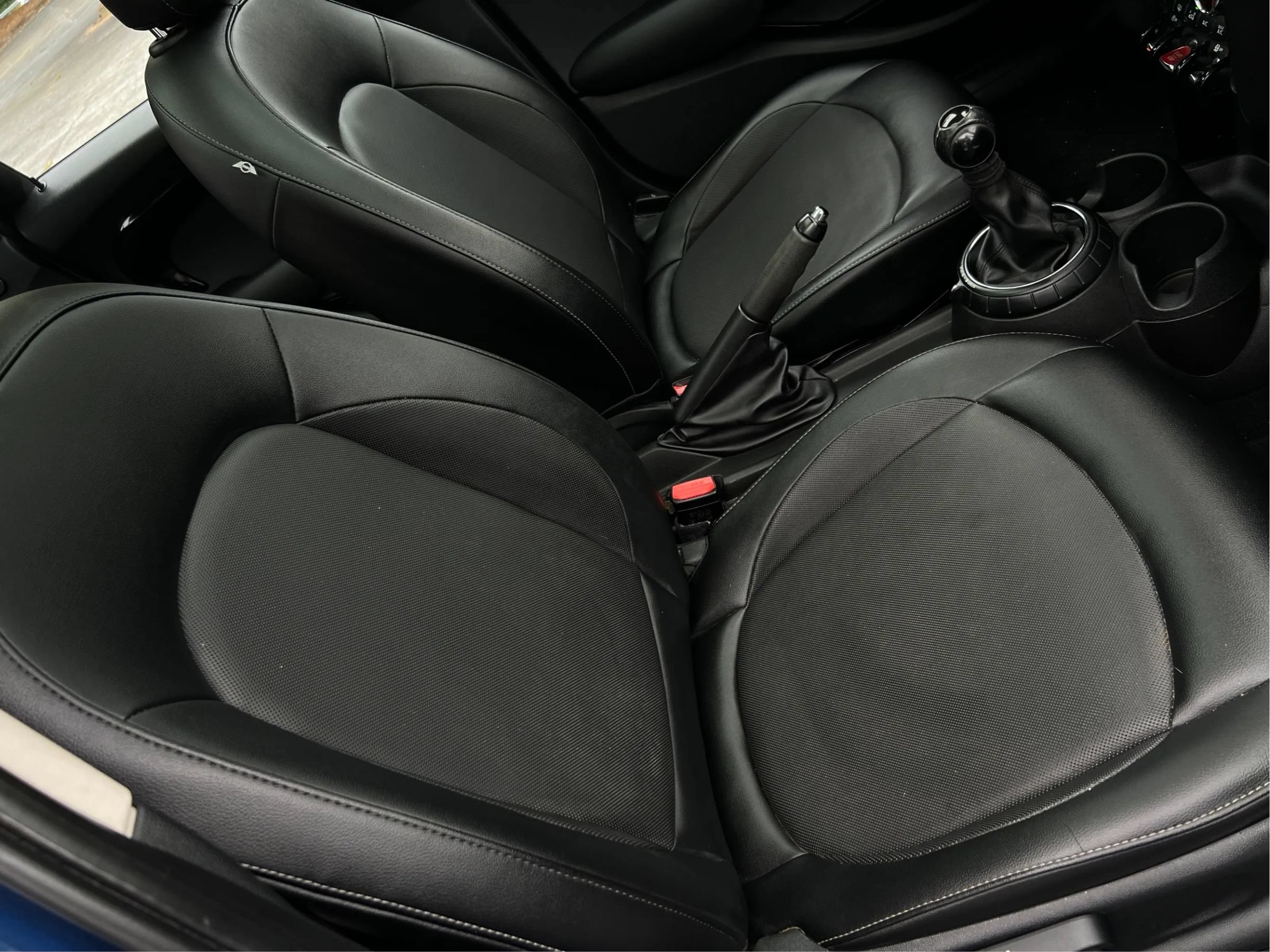 Used 2015 MINI Cooper 4-Door Hardtop FWD image 15