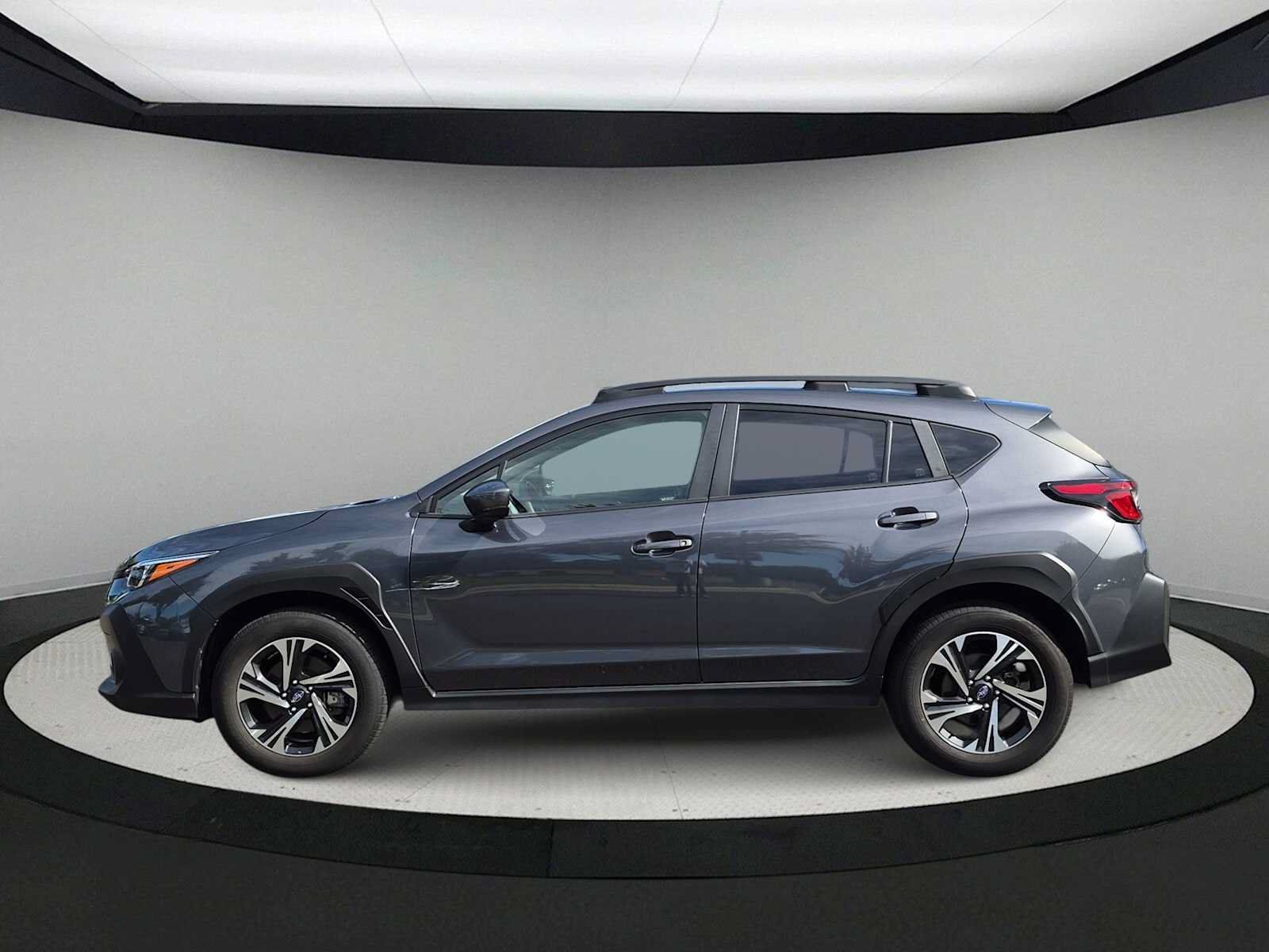 Used 2024 Subaru Crosstrek 2.0i Premium AWD/4WD image 5