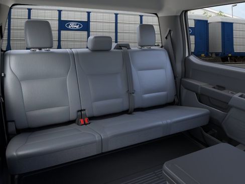 New 2026 Ford F350 4x4 Crew Cab DRW Super Duty image 11