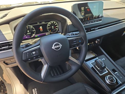 New 2026 Nissan Rogue SL AWD/4WD image 16
