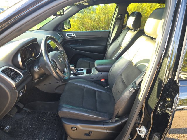 Used 2020 Jeep Grand Cherokee Altitude AWD/4WD image 15