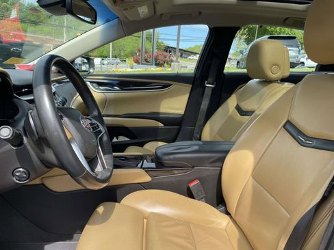 Used 2013 Cadillac XTS Premium image 15