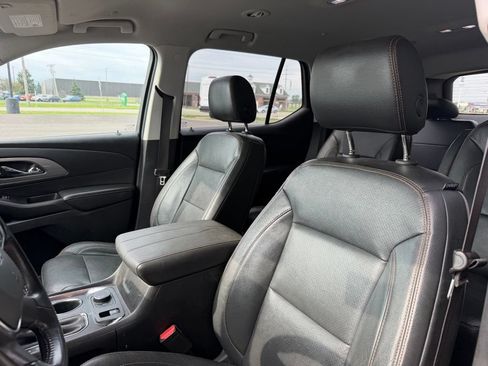 Used 2018 Chevrolet Traverse LT AWD/4WD image 14