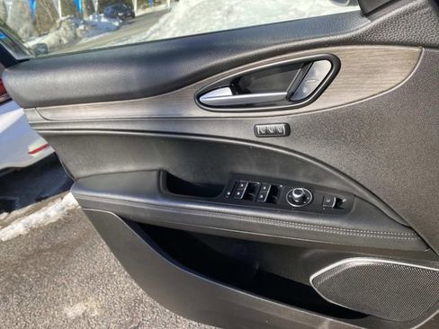 Used 2022 Alfa Romeo Stelvio Ti w/ Active Assist Plus Package image 18