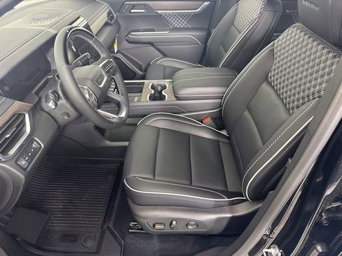 New 2026 GMC Acadia Denali w/ Super Cruise Package image 9