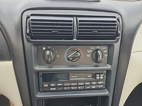 Used 1995 Ford Mustang GT RWD image 19
