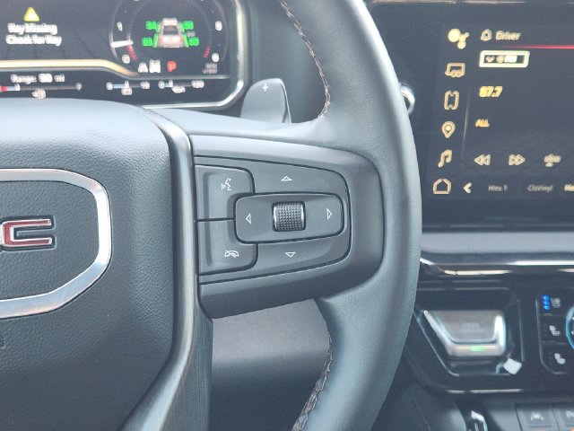 Used 2024 GMC Sierra 1500 AT4 w/ Technology Package AWD/4WD image 29