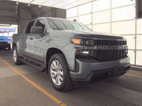 Used 2022 Chevrolet Silverado 1500 Custom AWD/4WD image 3